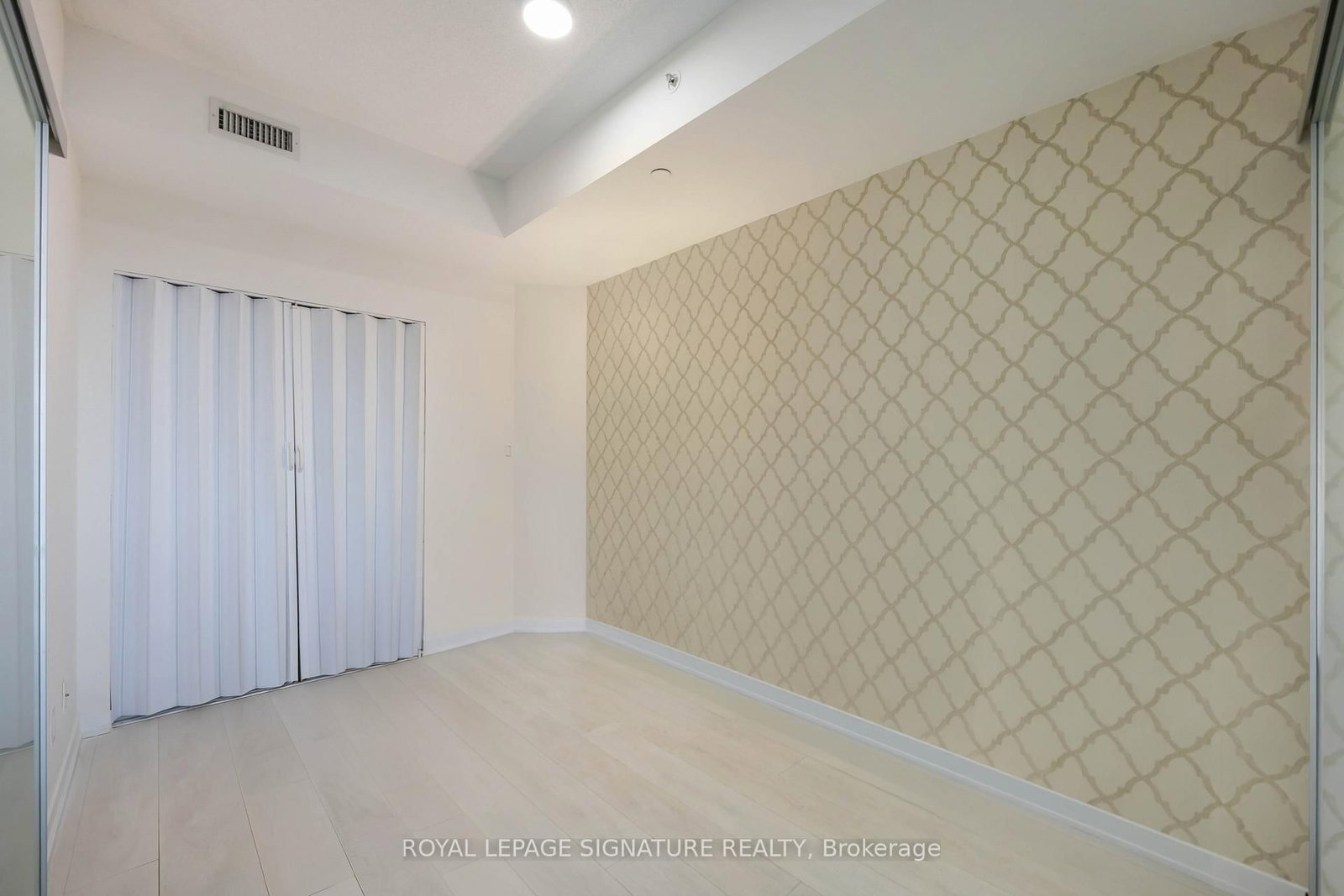 51 East Liberty Street, Unit 2215 - Photo 15