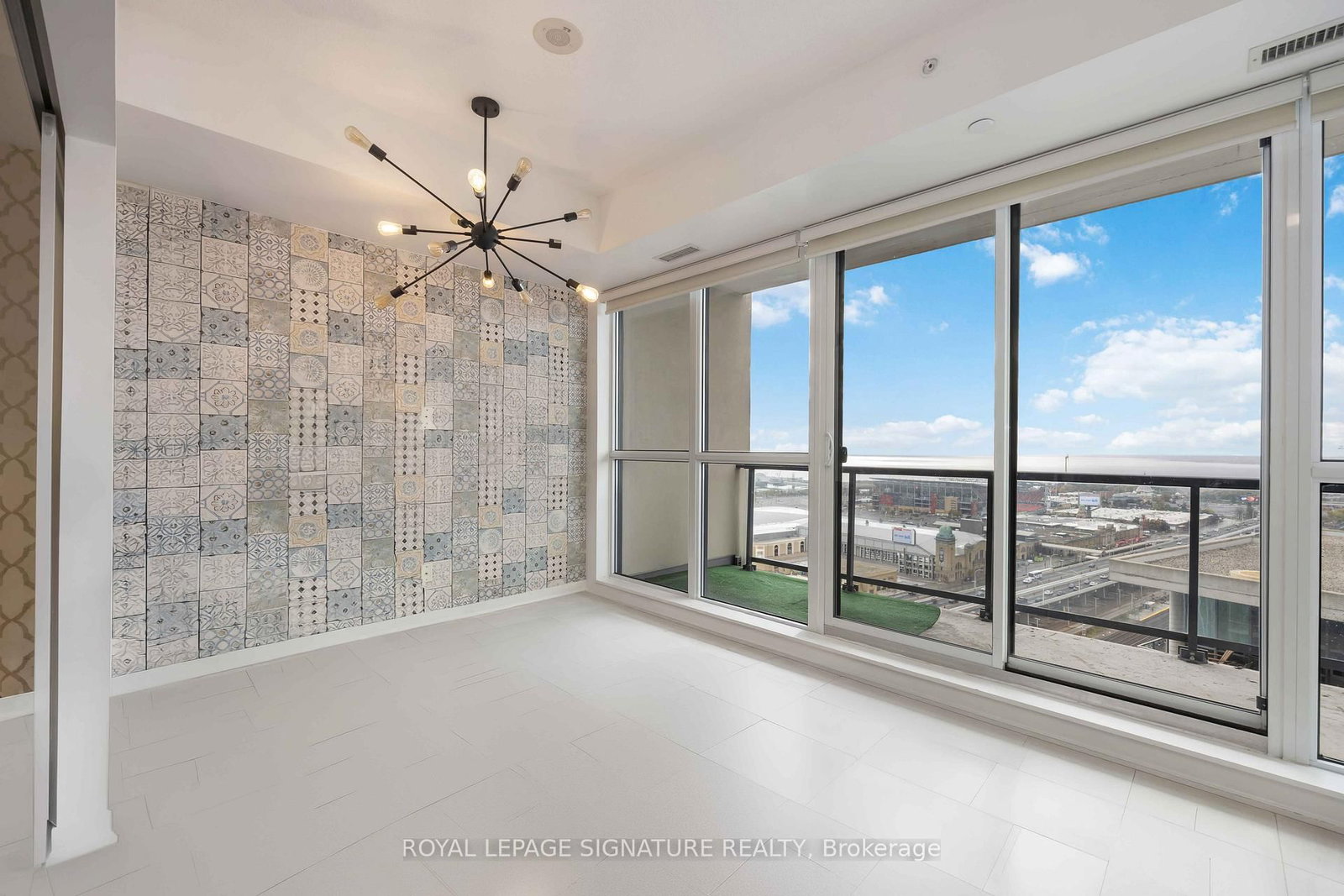 51 East Liberty Street, Unit 2215 - Photo 3