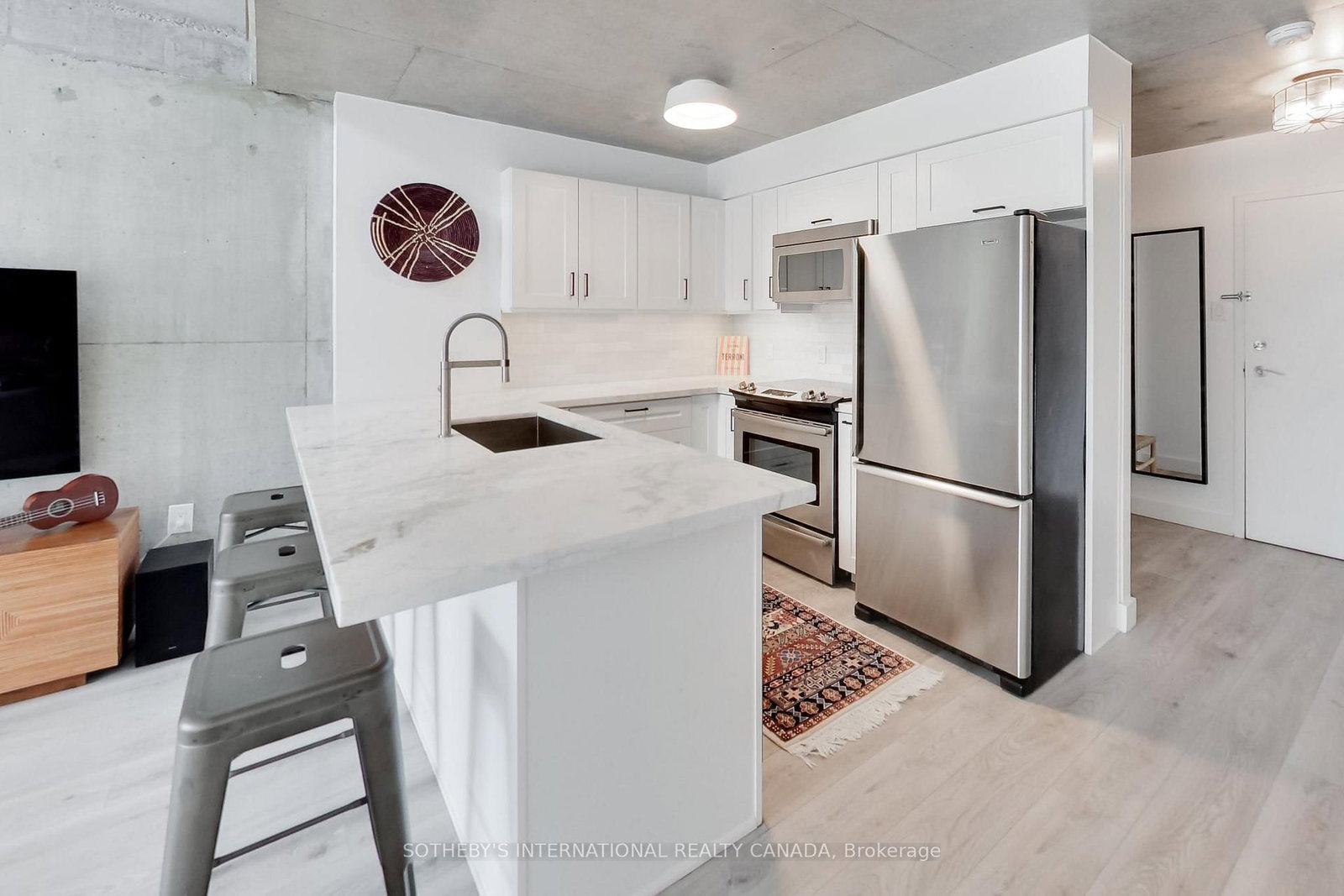 954 King Street W, Unit 312 - Photo 8