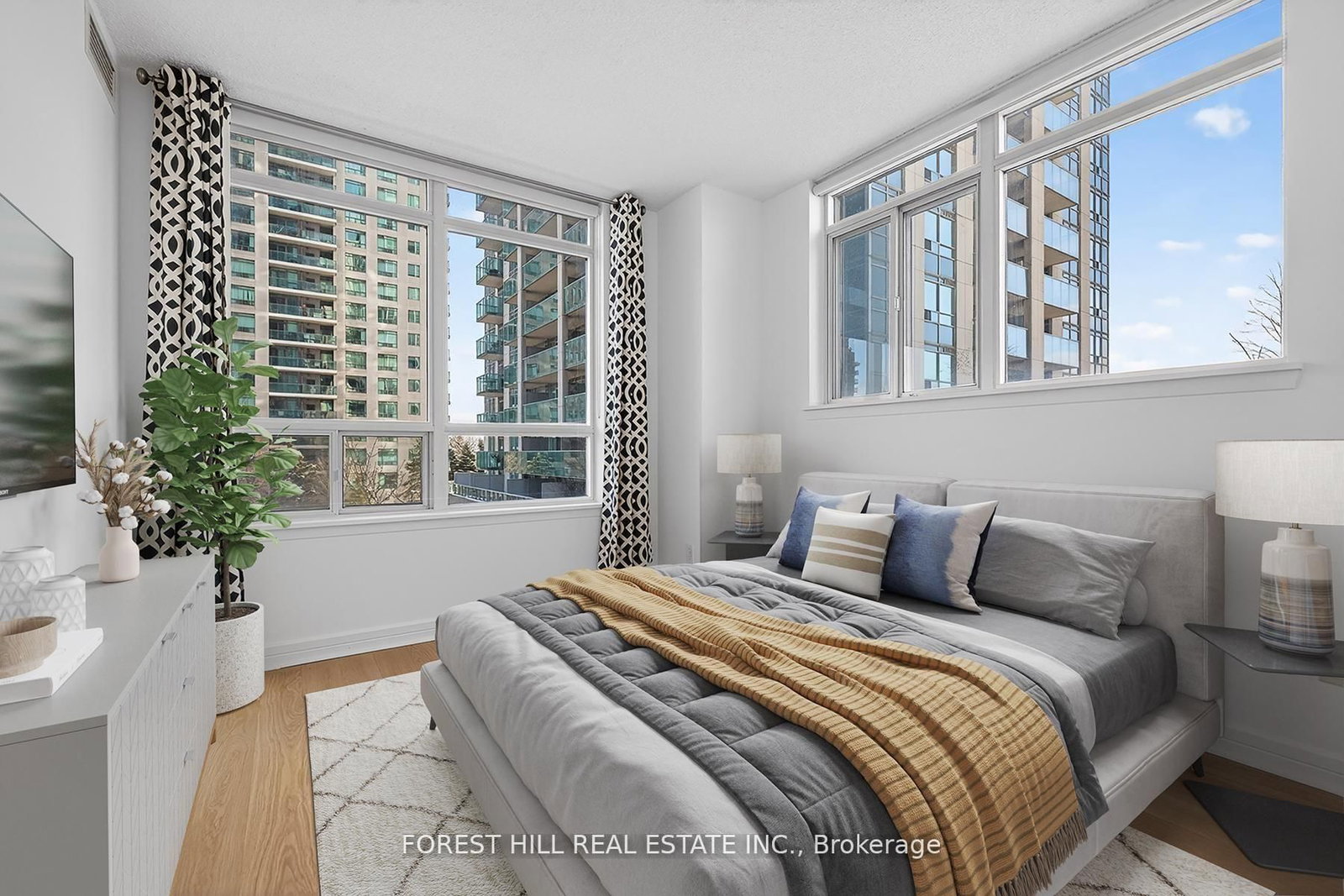 16 Harrison Garden Boulevard, Unit 304 - Photo 19