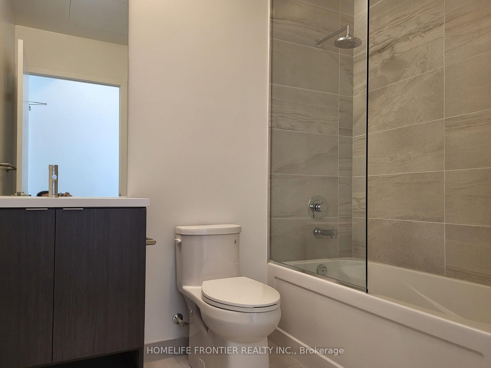 138 Downes Street, Unit 3210 - Photo 10