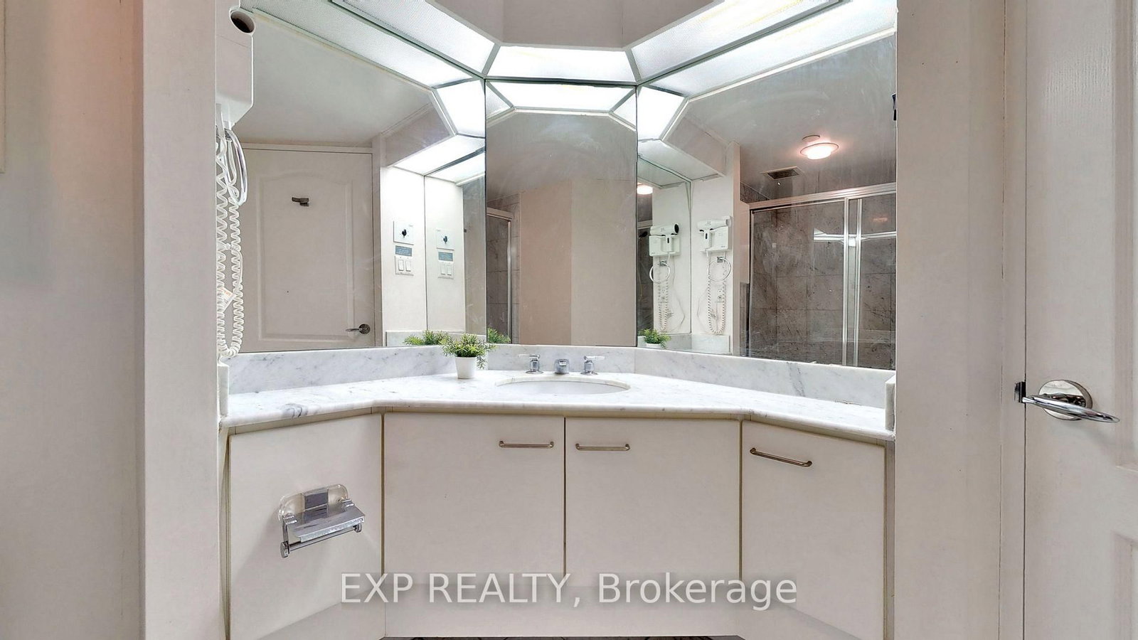 38 Elm Street, Unit 1005 - Photo 15
