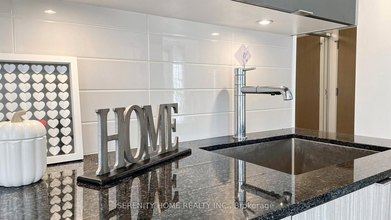575 Bloor Street E, Unit 908 - Photo 29