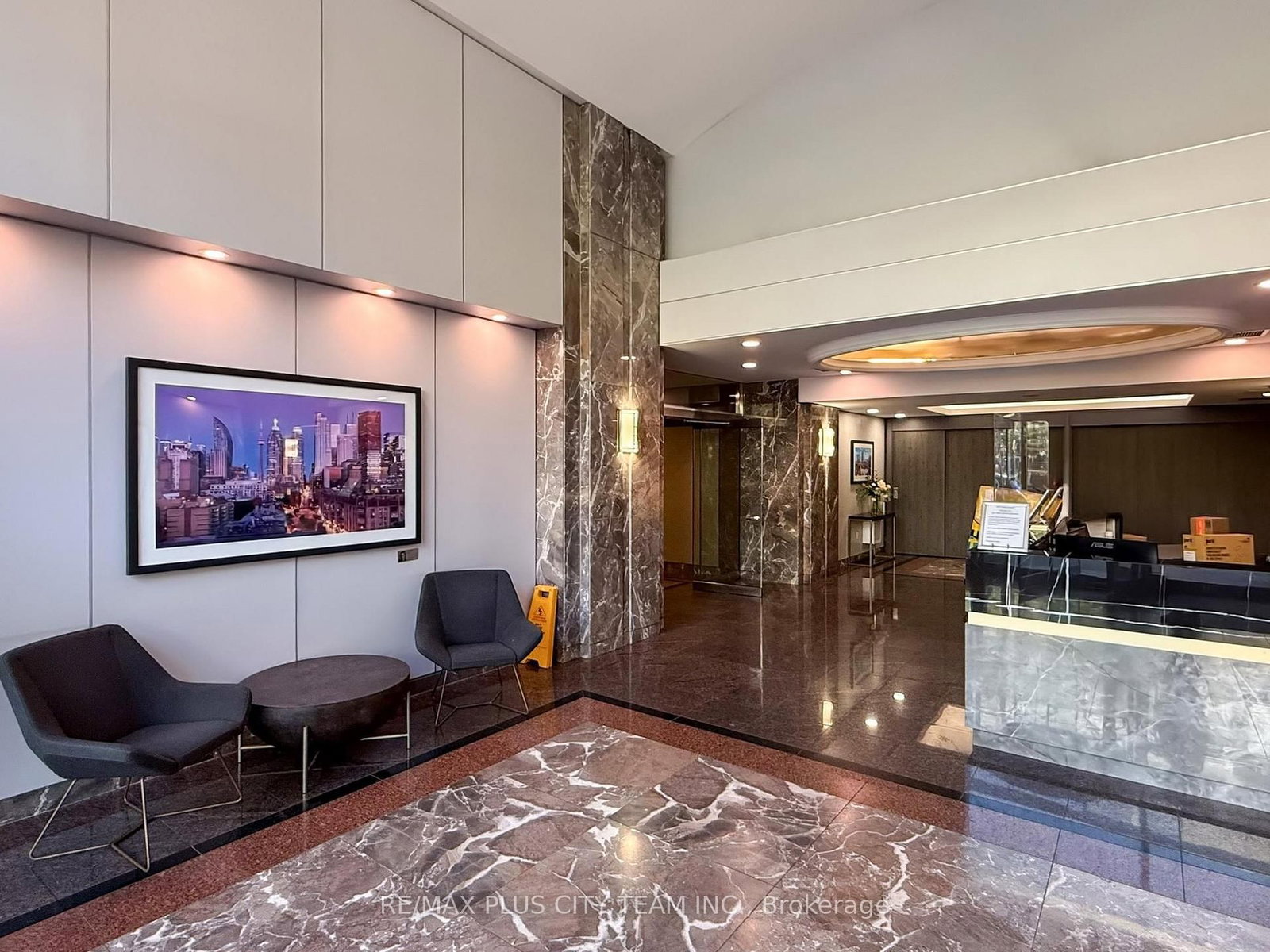 109 Front Street E, Unit 721 - Photo 38