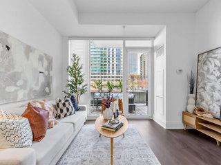 TH 13 - 30 Roehampton Avenue