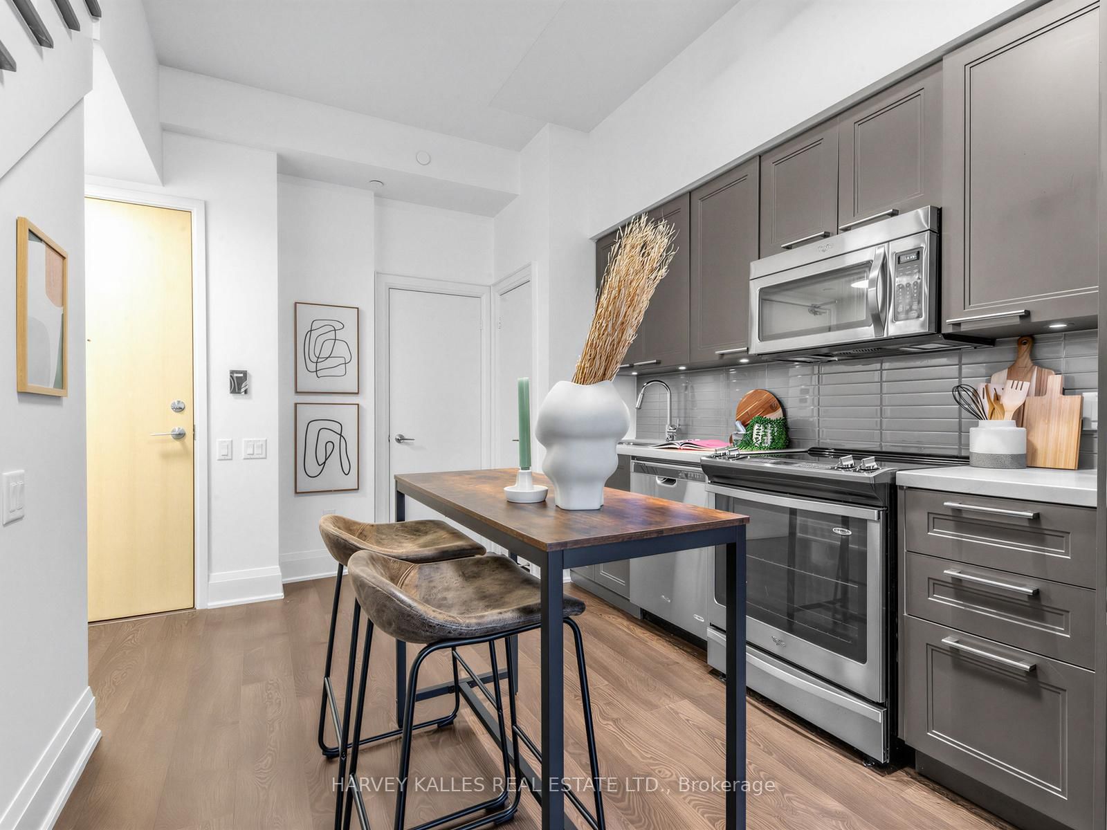 30 Roehampton Avenue, Unit TH 13 - Photo 4