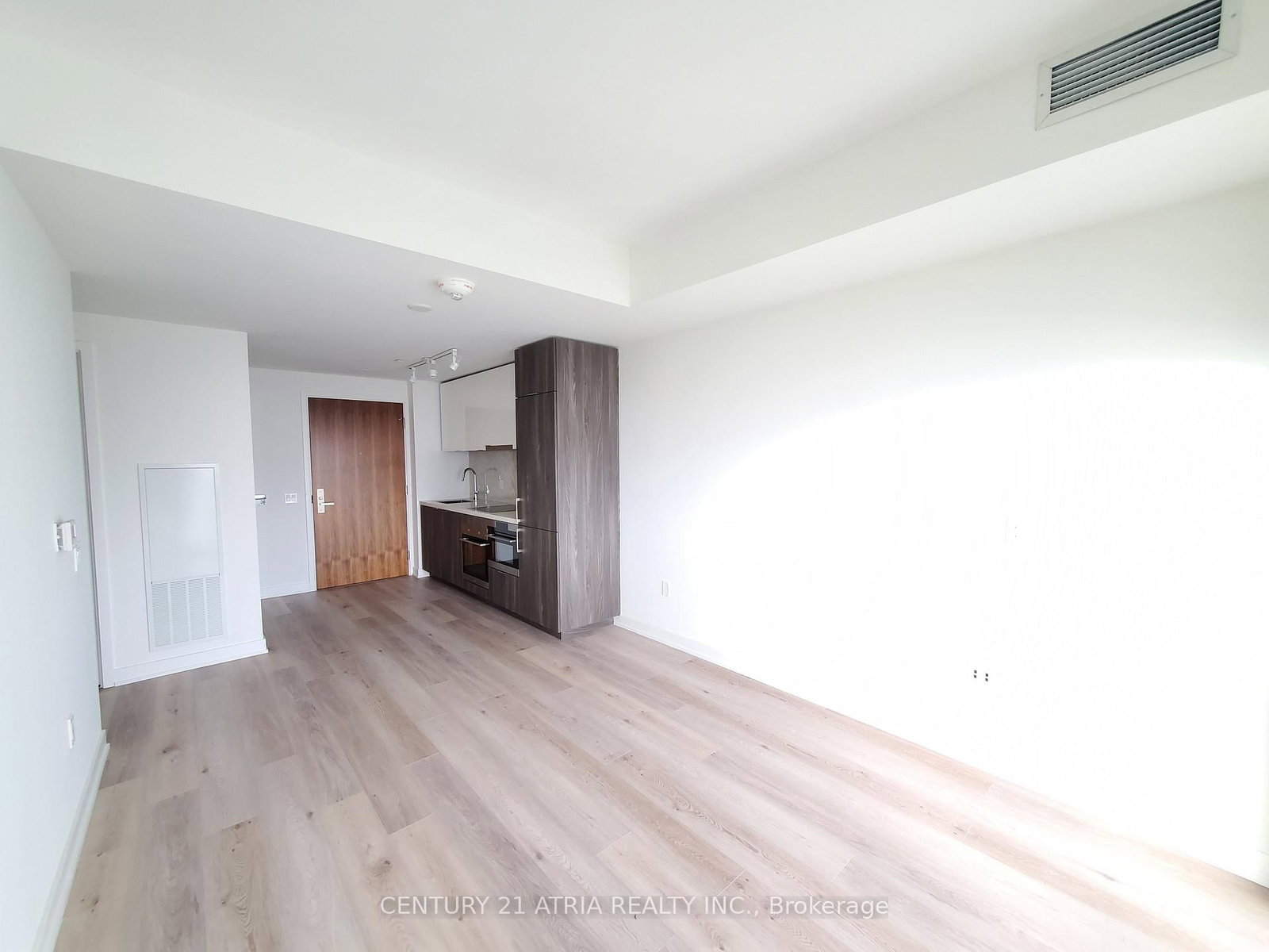 15 QUEENS QUAY E, Unit 2910 - Photo 4