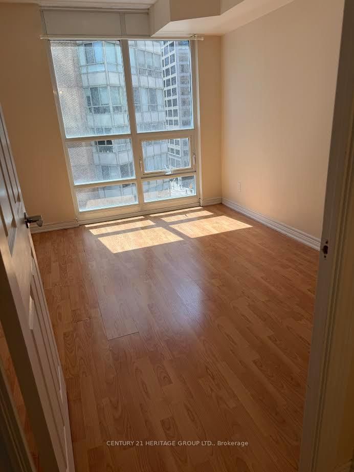 761 Bay Street, Unit 708 - Photo 11