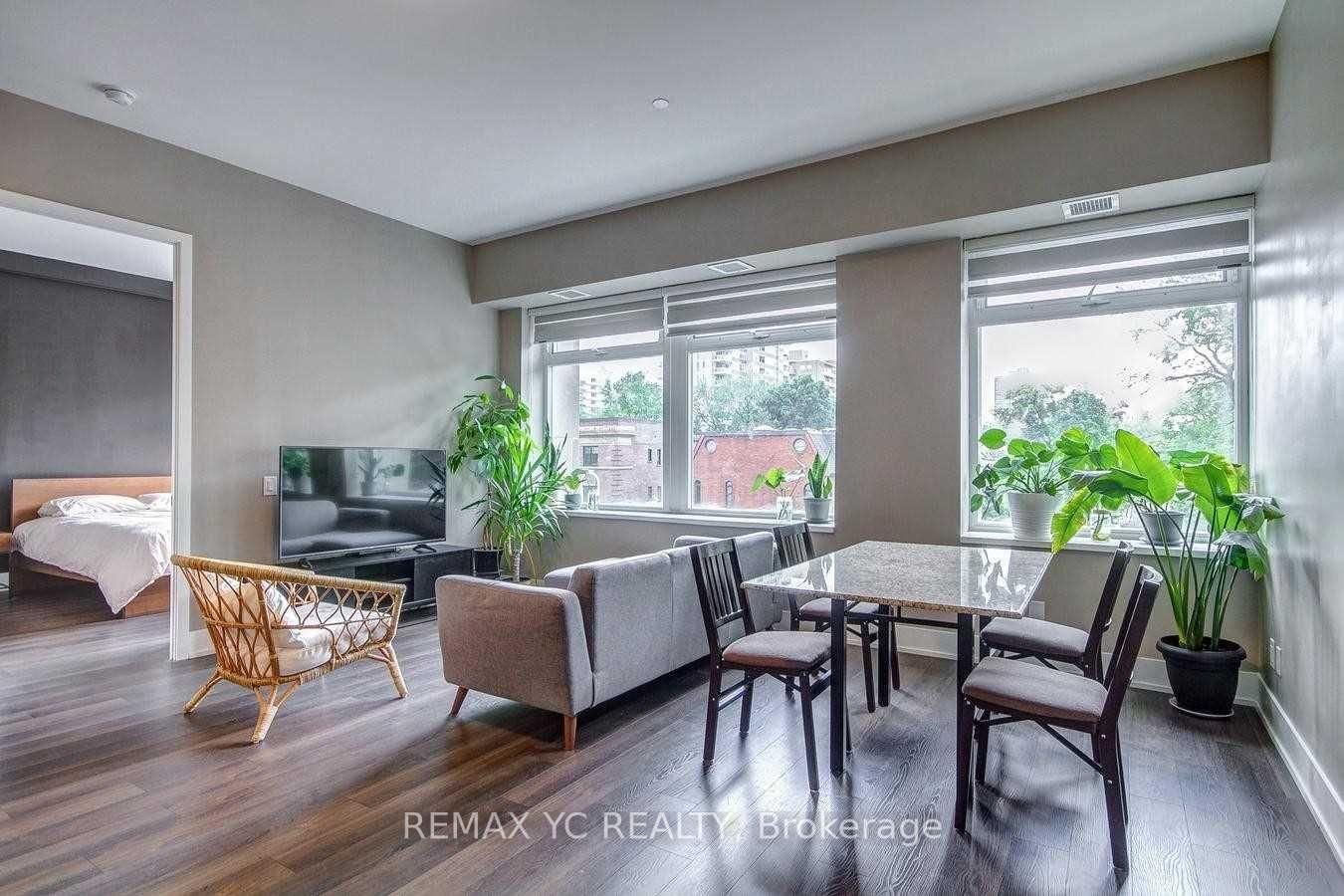 111 St Clair Avenue W, Unit 321 - Photo 4