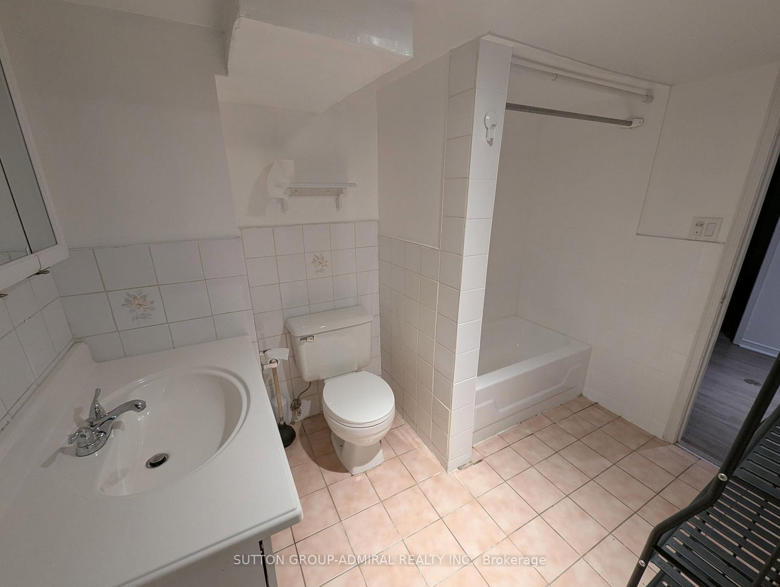 41 Russfax Drive, Unit Bsmt - Photo 9