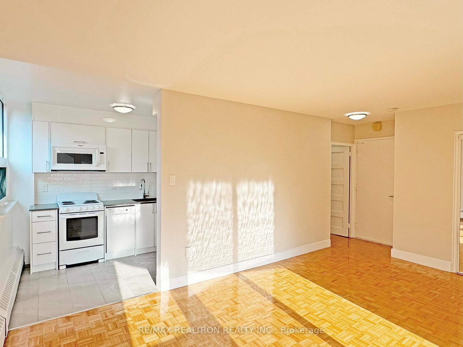 485 Huron Street, Unit 904 - Photo 2