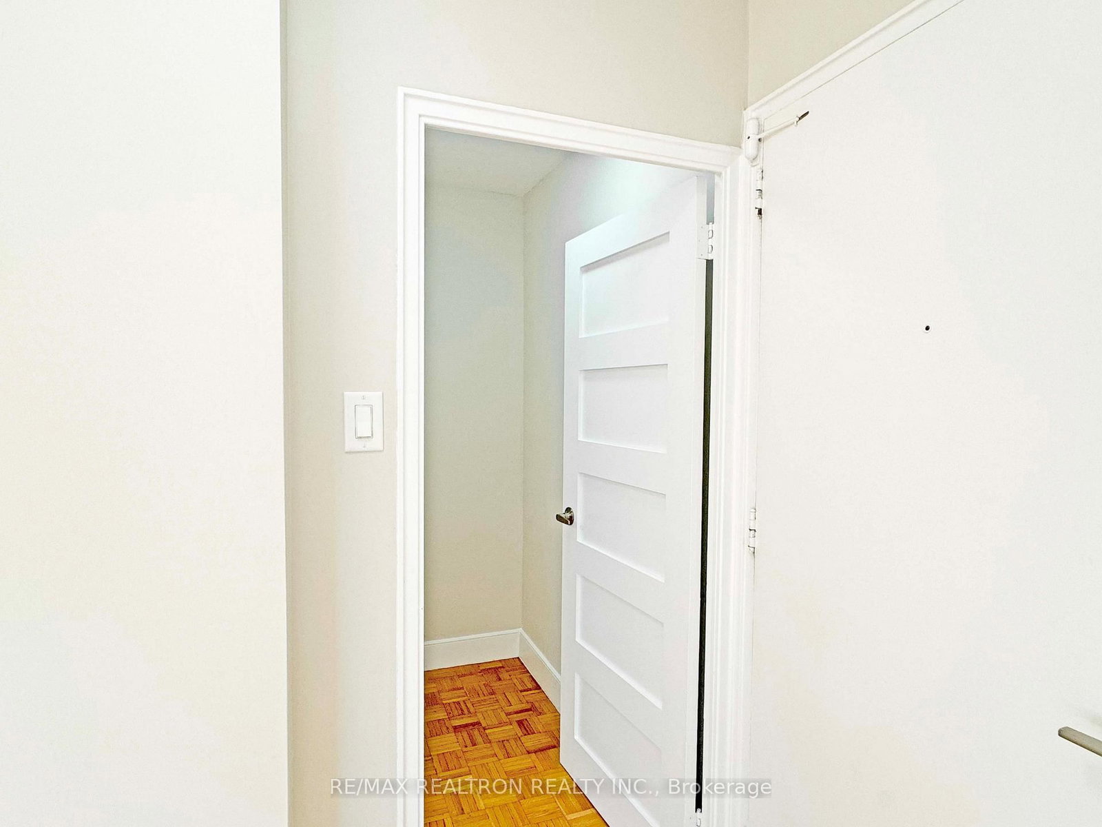 485 Huron Street, Unit 904 - Photo 5