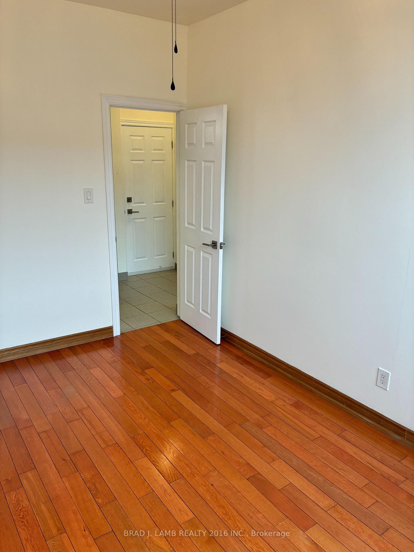 1277 DUNDAS Street W, Unit 1 - Photo 10