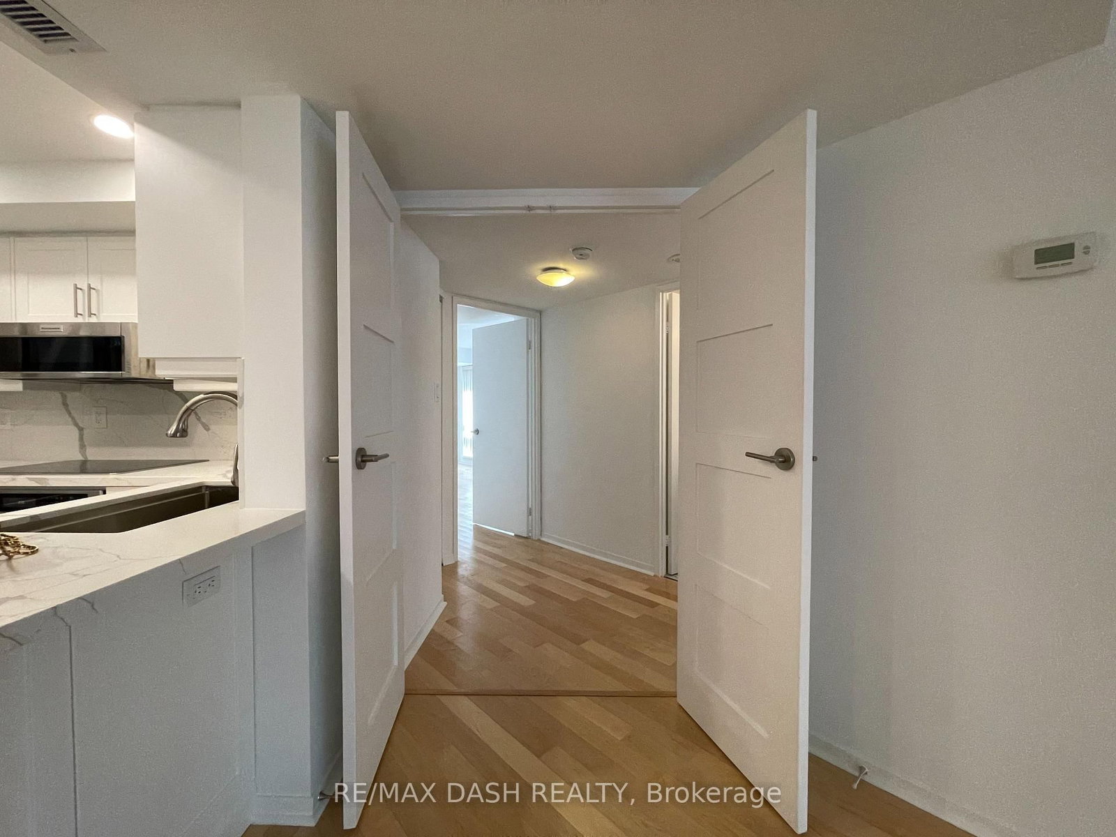 1001 Bay Street, Unit 414 - Photo 14