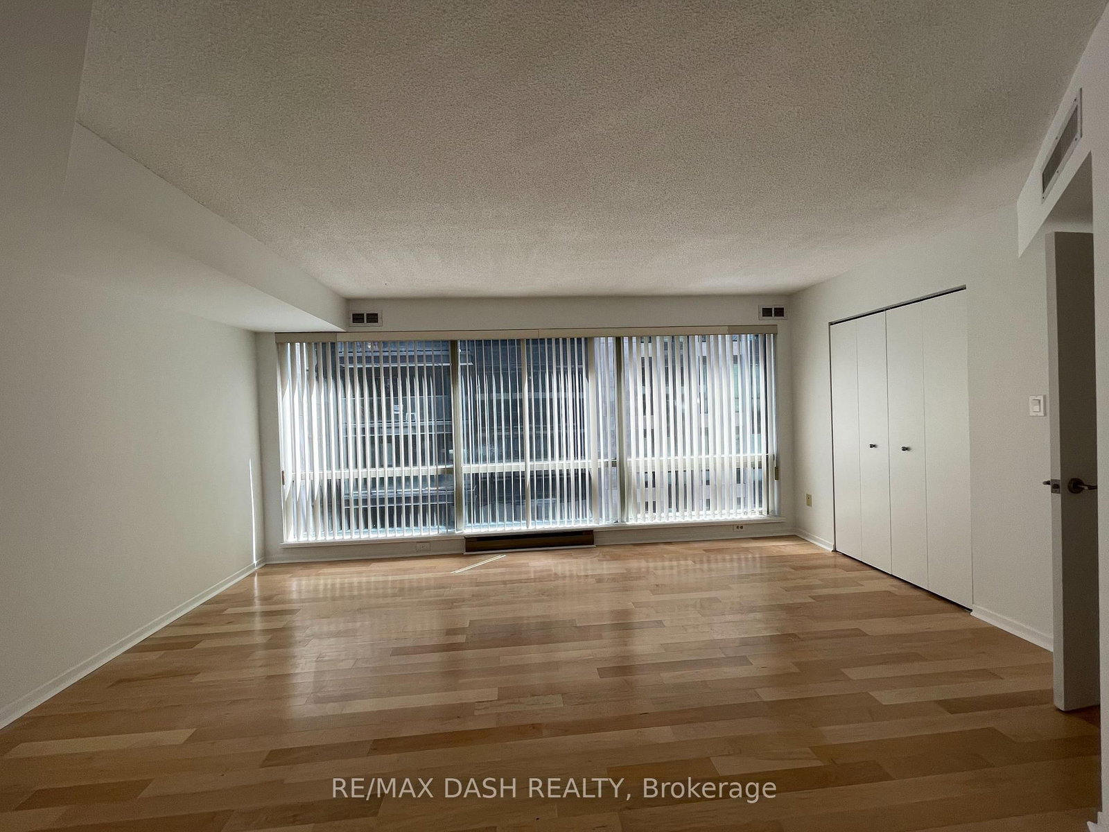 1001 Bay Street, Unit 414 - Photo 20