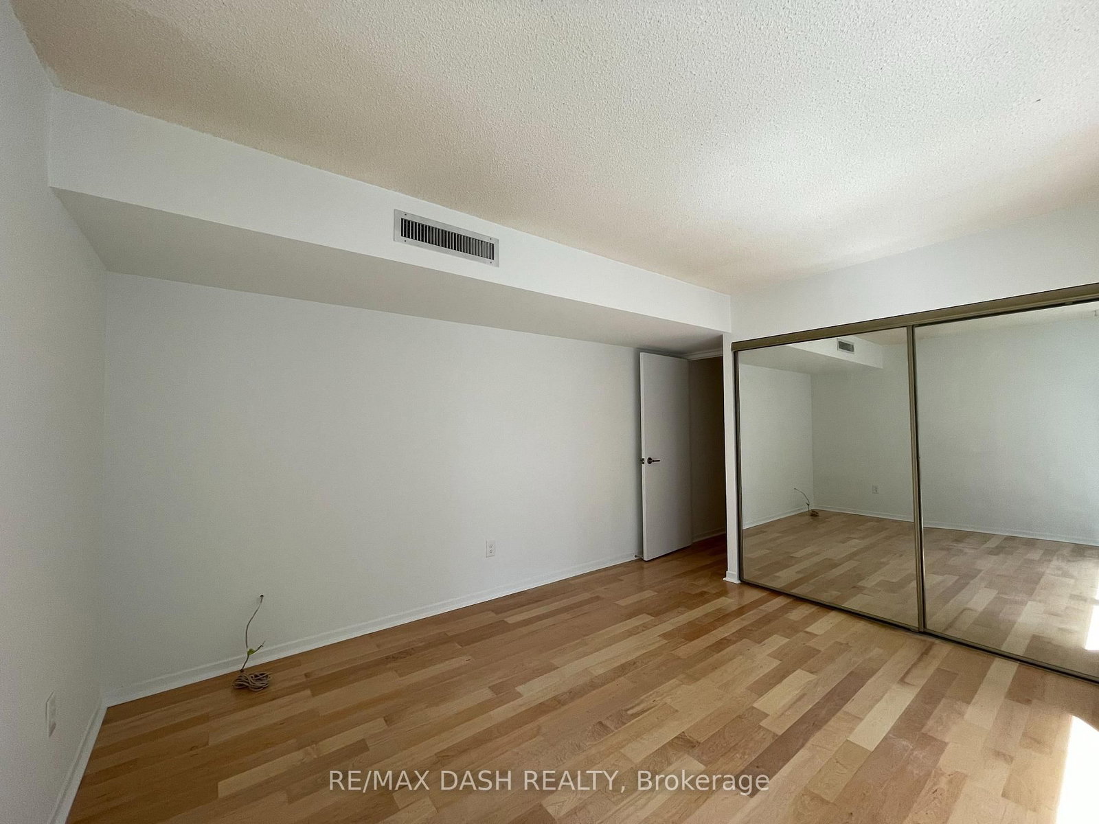 1001 Bay Street, Unit 414 - Photo 25