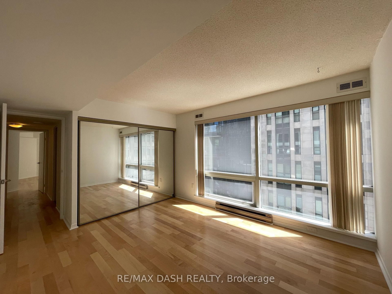 1001 Bay Street, Unit 414 - Photo 26
