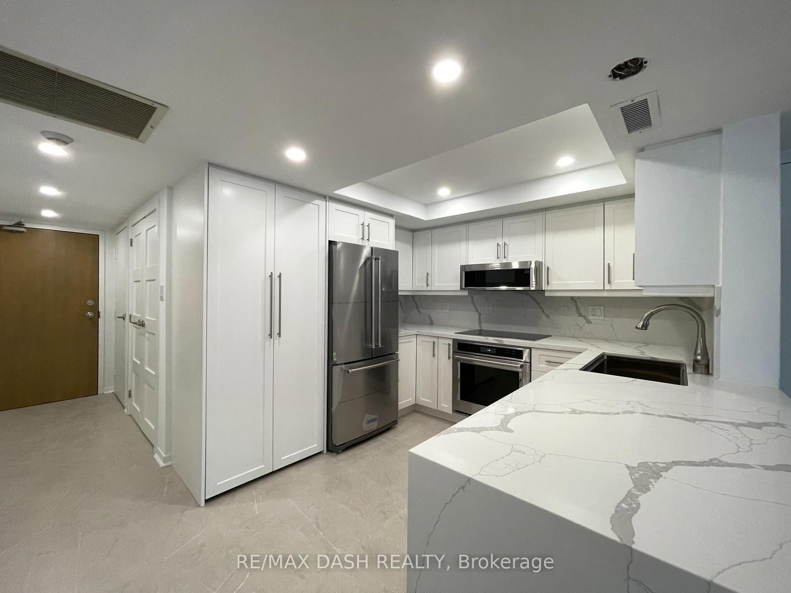 1001 Bay Street, Unit 414 - Photo 29