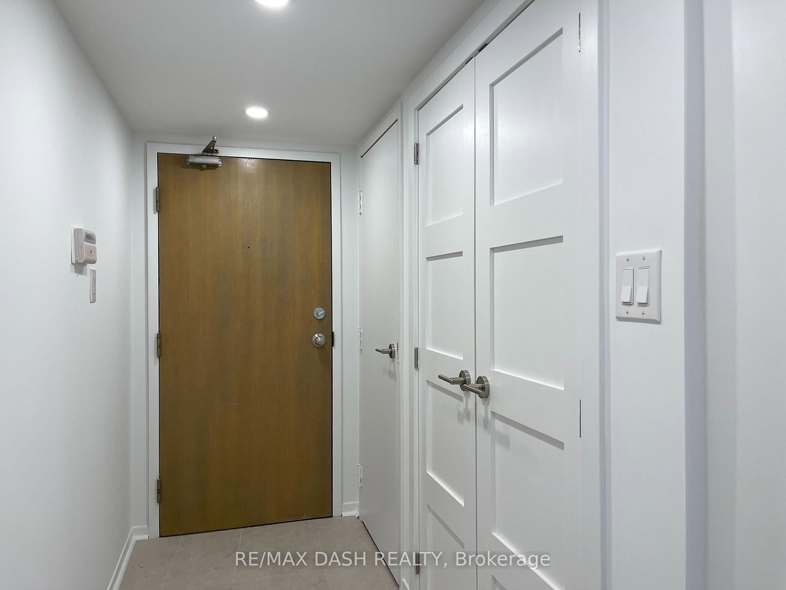 1001 Bay Street, Unit 414 - Photo 4