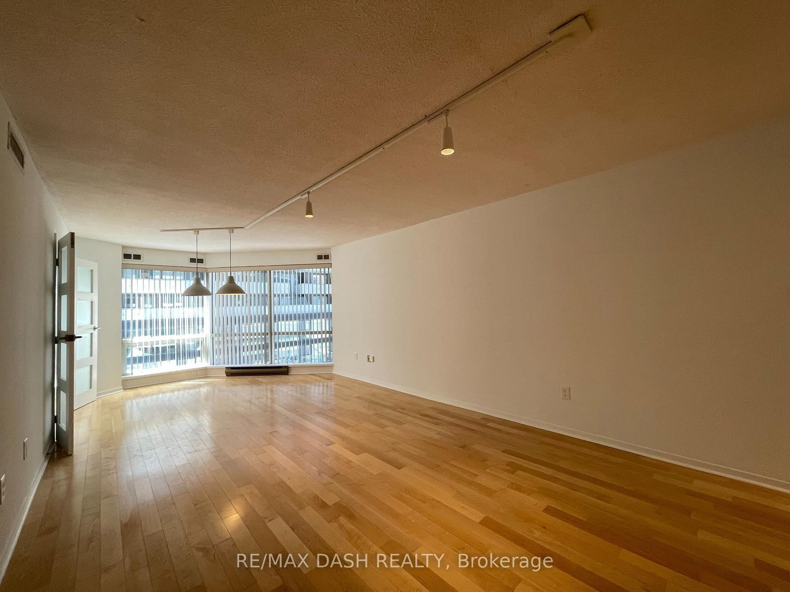 1001 Bay Street, Unit 414 - Photo 7