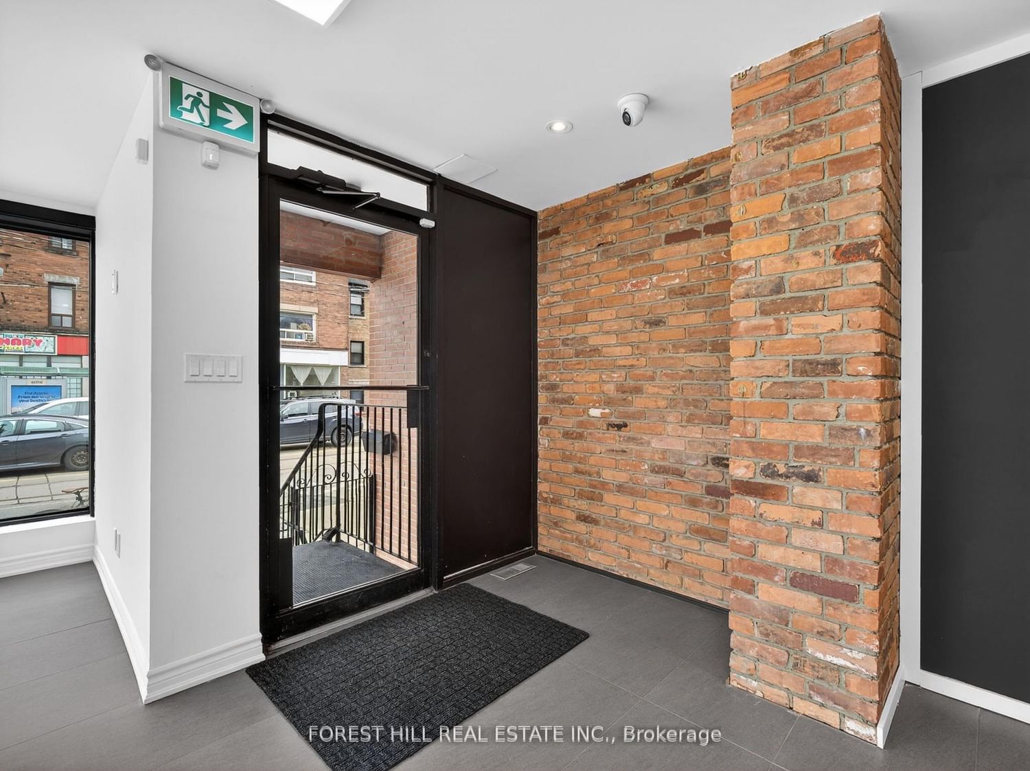 1111 College Street - Photo 5