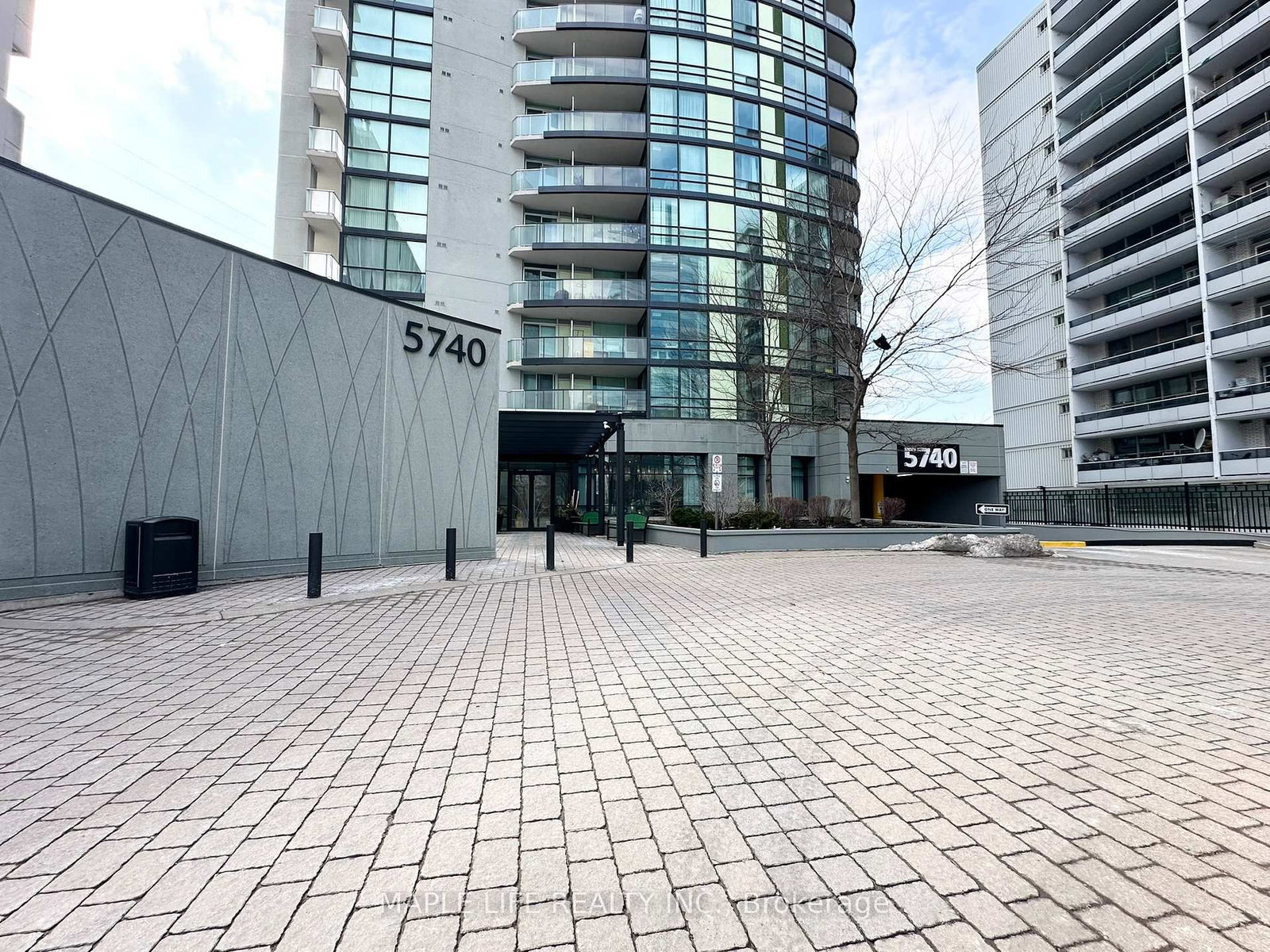 5740 Yonge Street, Unit 305 - Photo 2