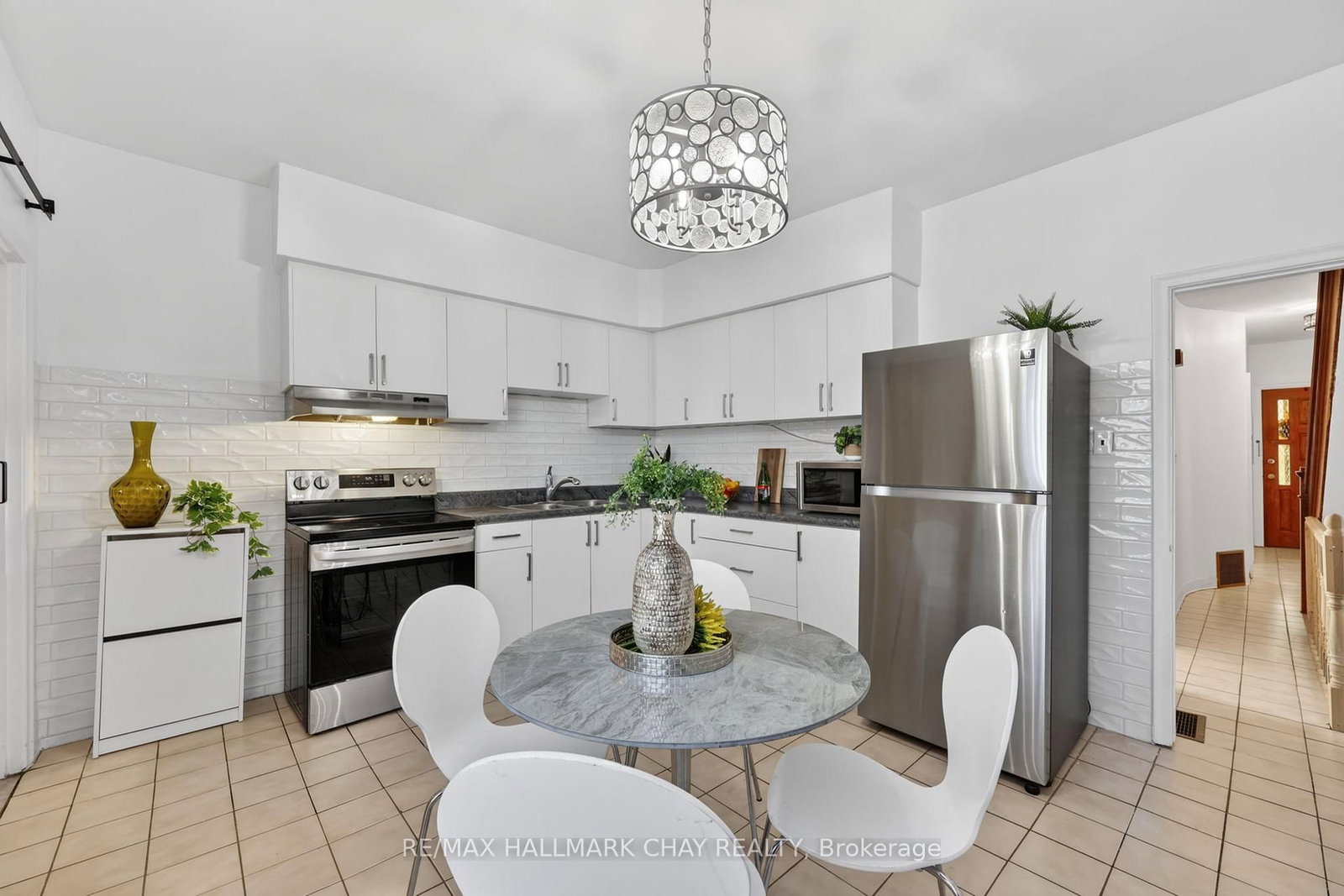 78 Clovelly Avenue - Photo 15