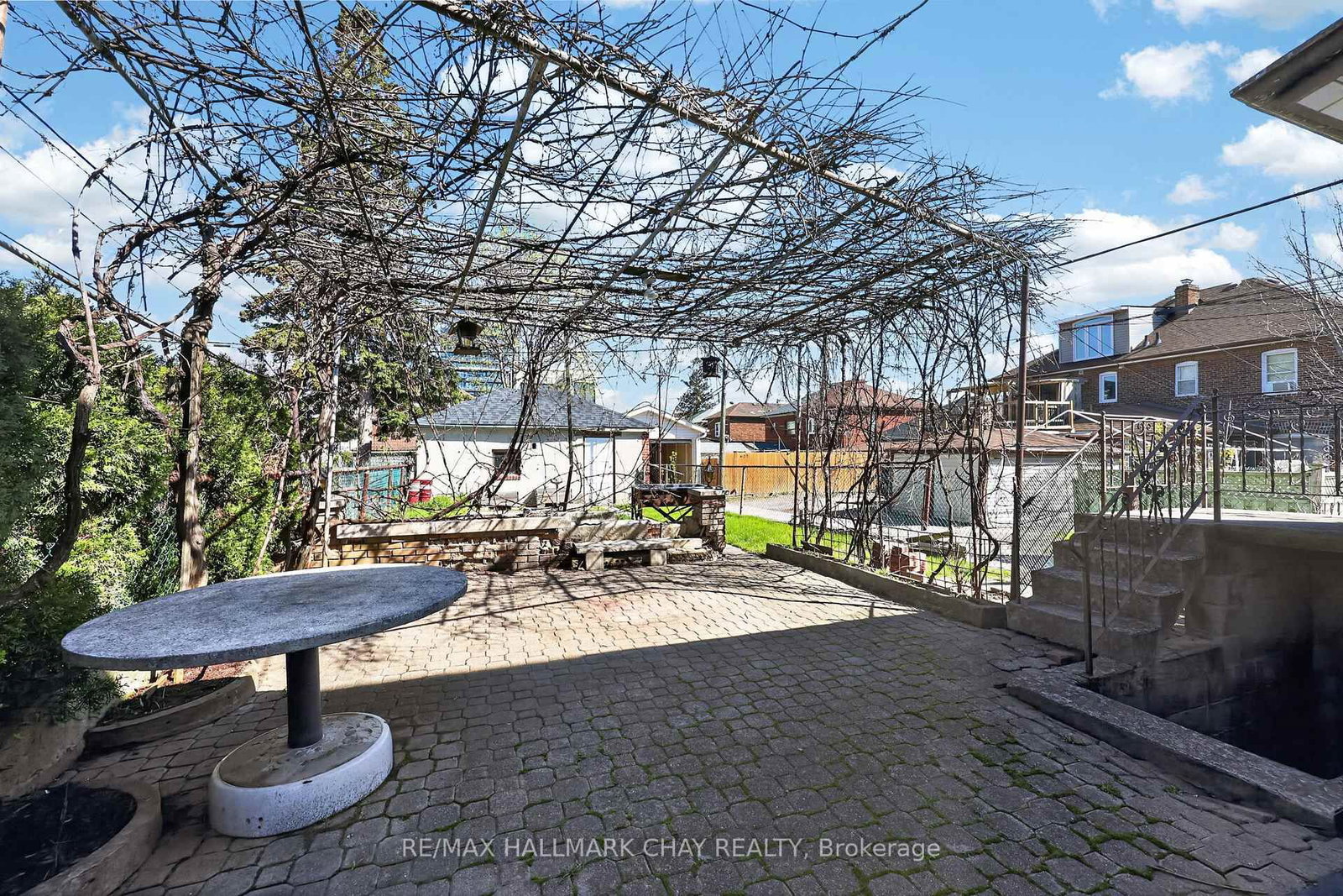 78 Clovelly Avenue - Photo 32