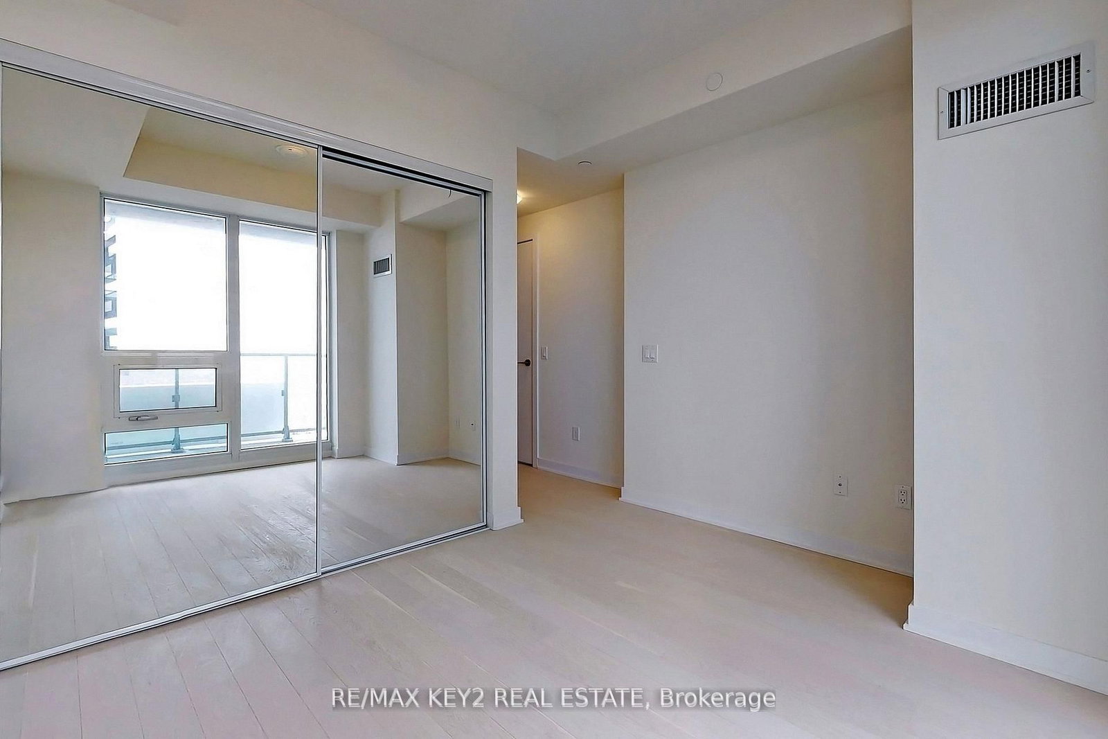 2221 Yonge Street, Unit 4510 - Photo 10