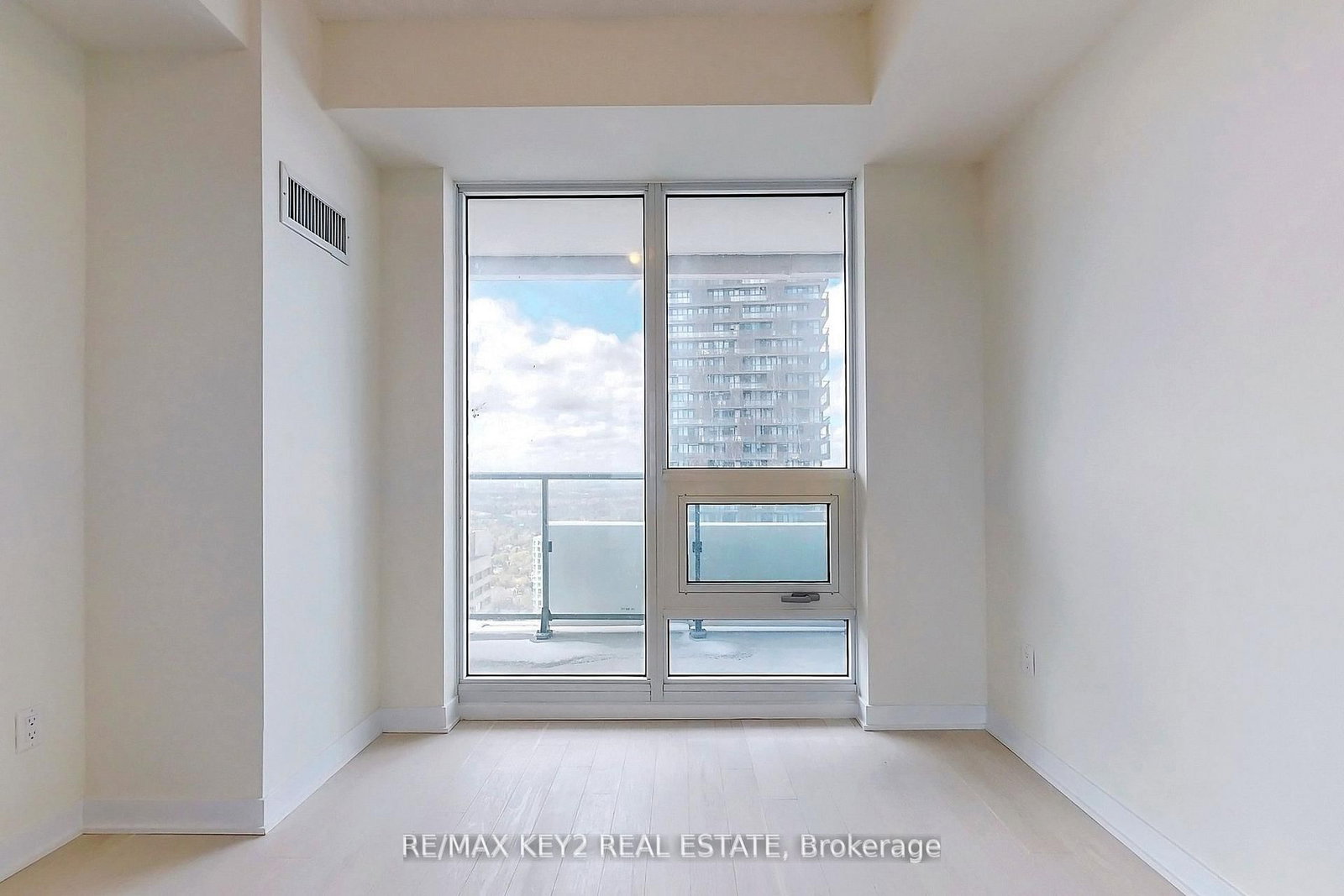 2221 Yonge Street, Unit 4510 - Photo 11