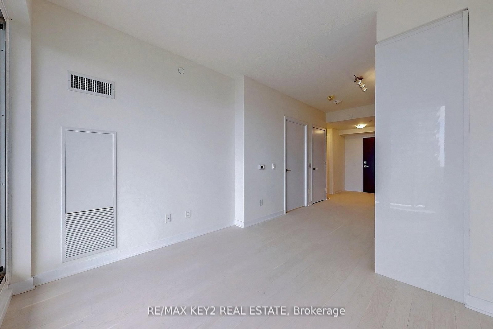 2221 Yonge Street, Unit 4510 - Photo 3