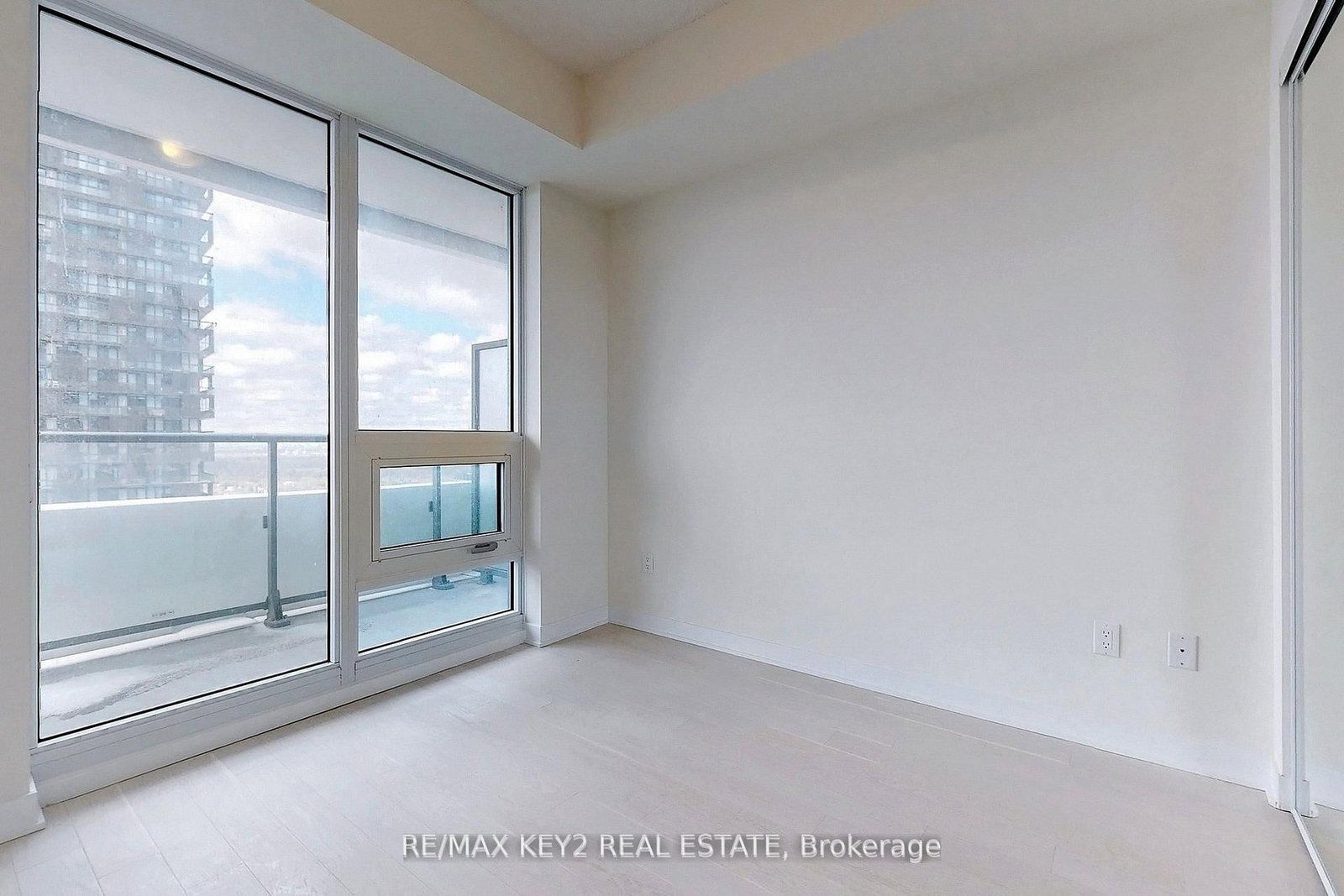 2221 Yonge Street, Unit 4510 - Photo 9