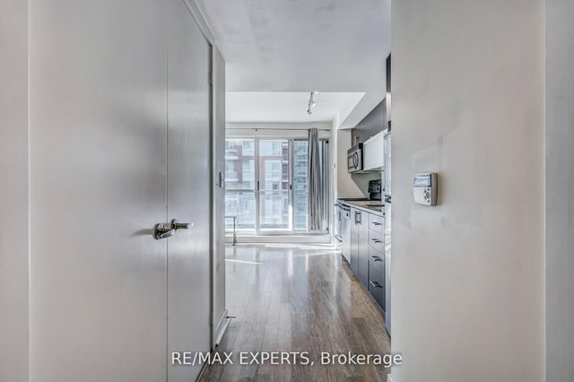 801 - 80 Western Battery Road