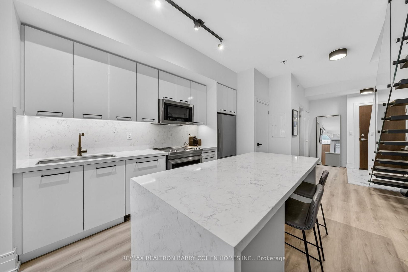 90 Niagara Street, Unit 107 - Photo 12