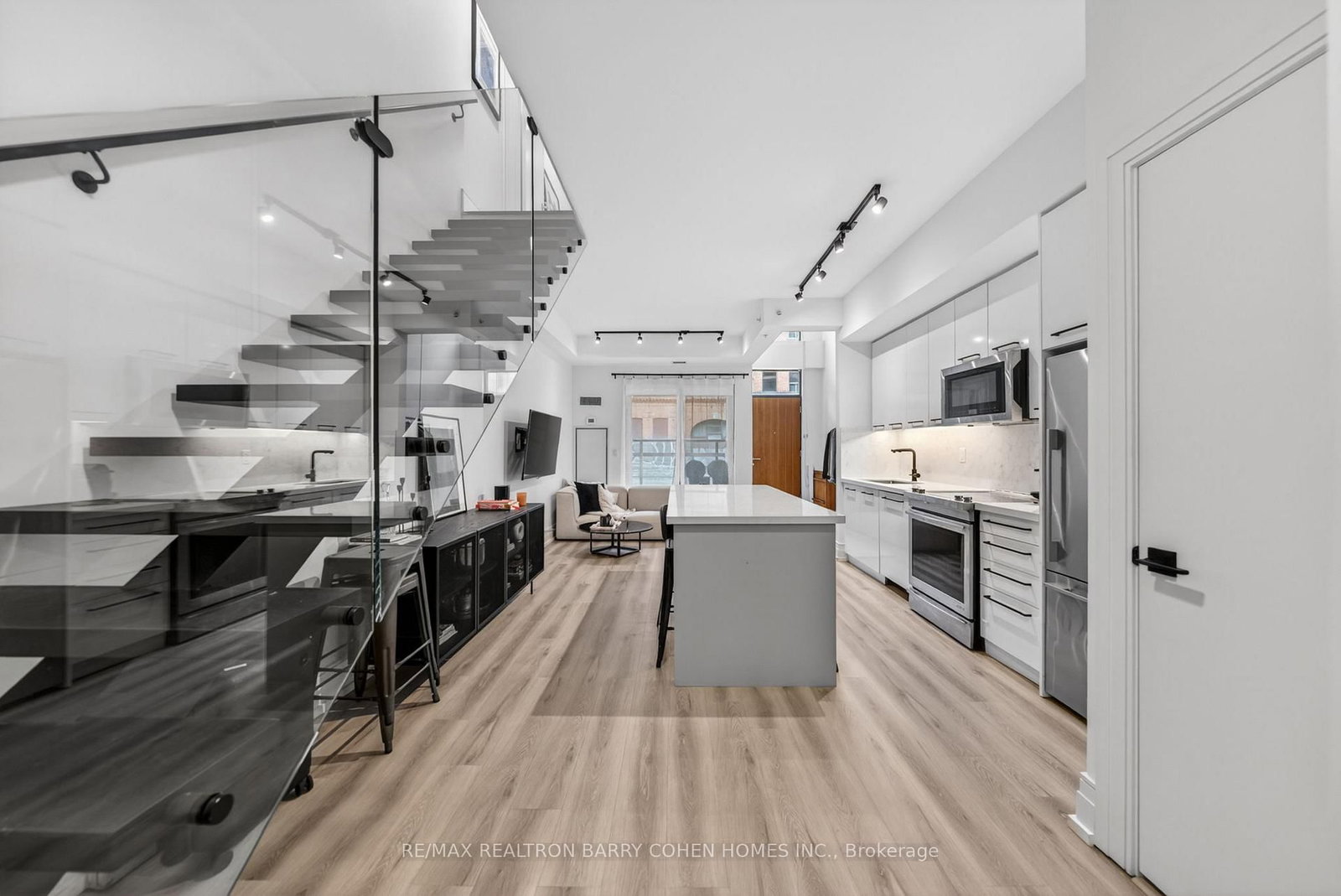 90 Niagara Street, Unit 107 - Photo 14