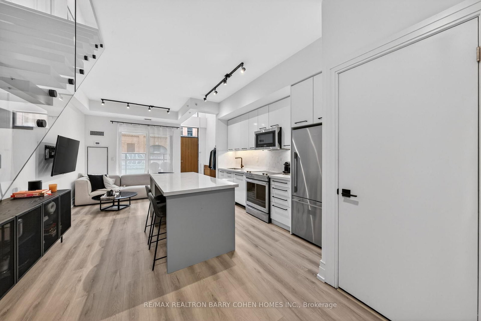 90 Niagara Street, Unit 107 - Photo 16