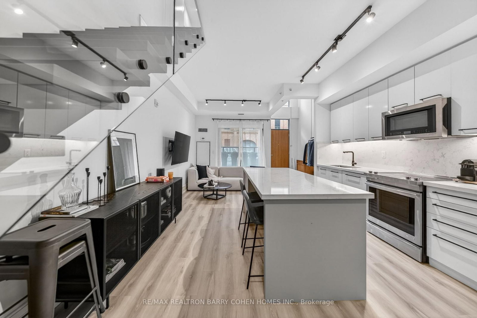 90 Niagara Street, Unit 107 - Photo 21