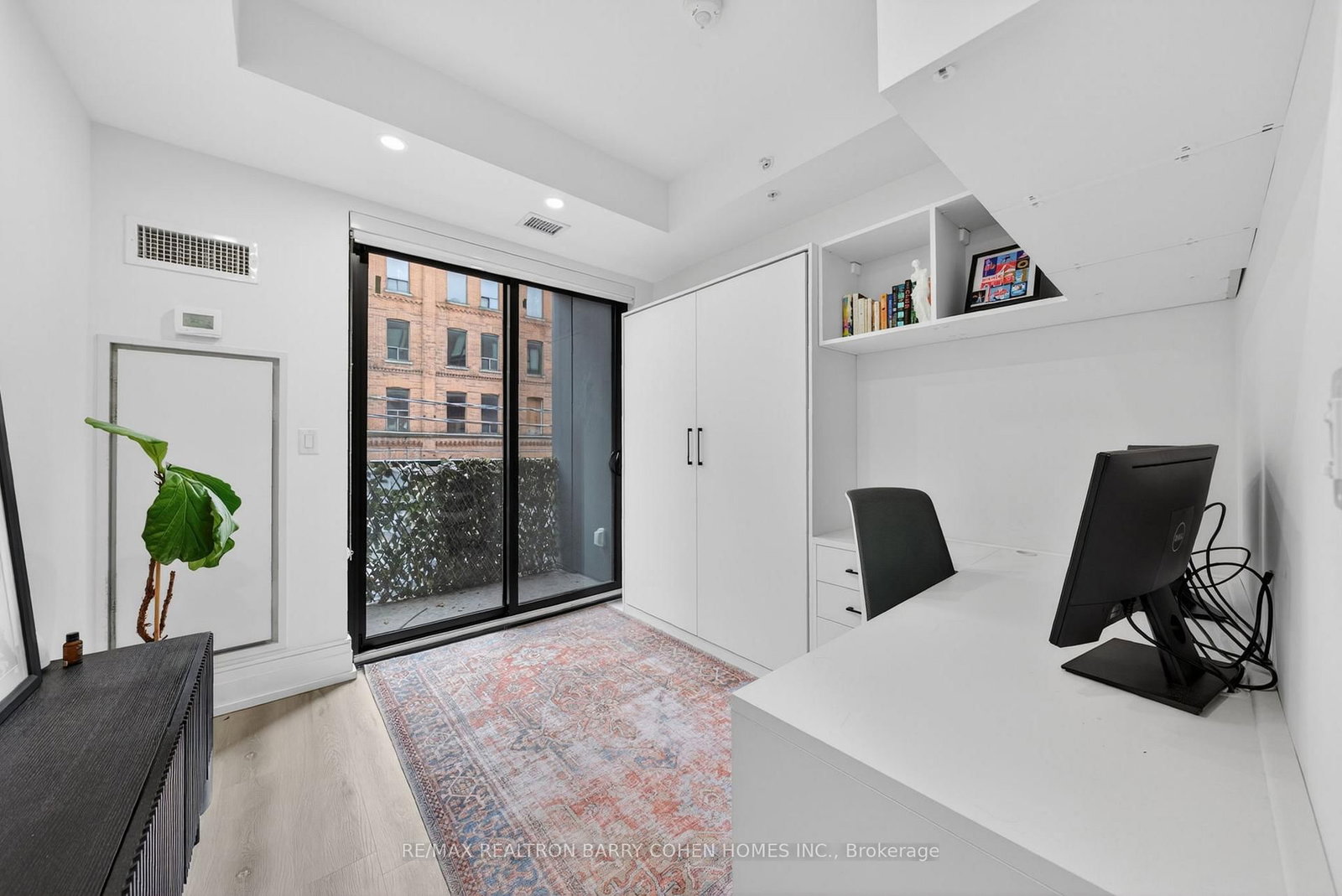 90 Niagara Street, Unit 107 - Photo 31