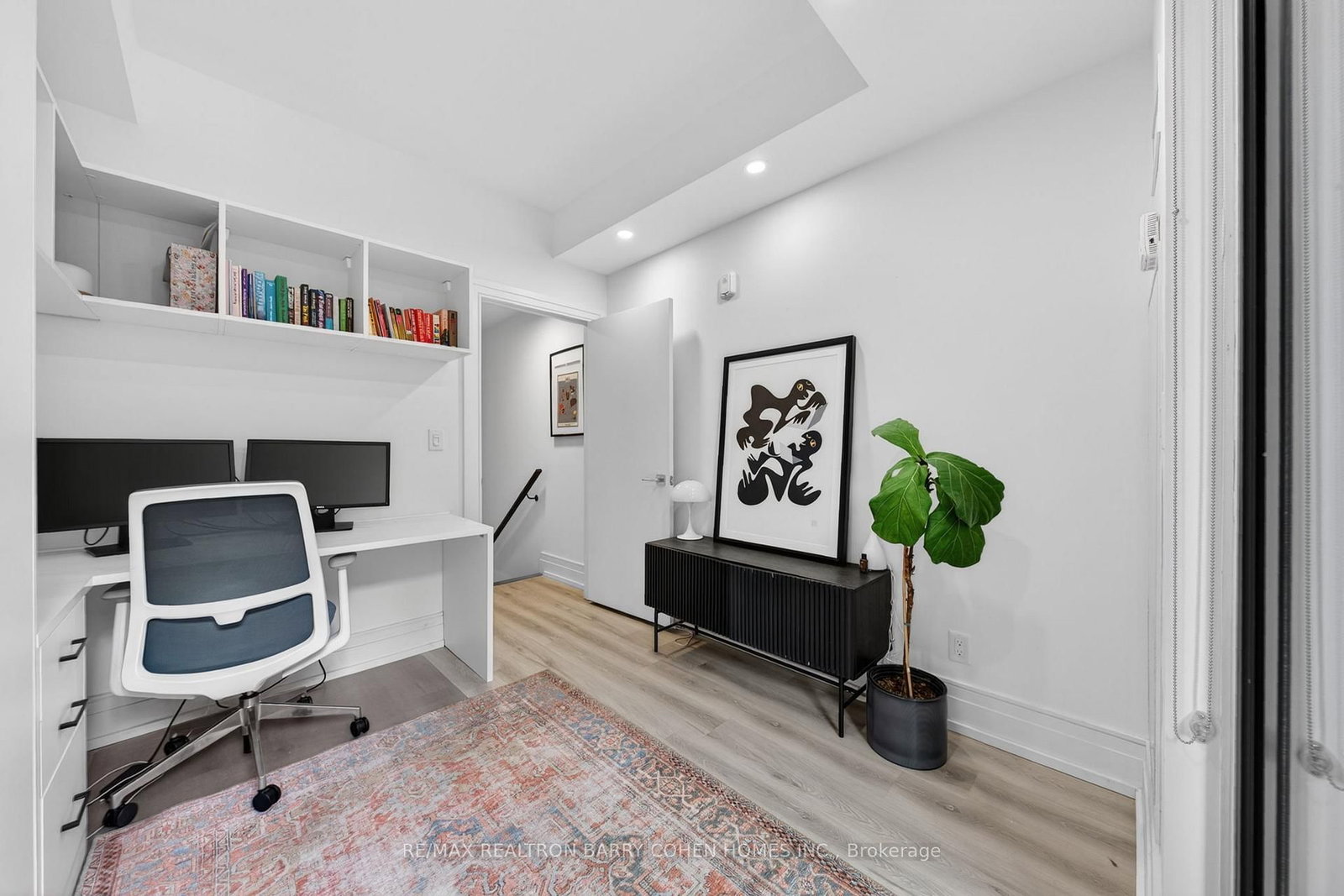 90 Niagara Street, Unit 107 - Photo 32