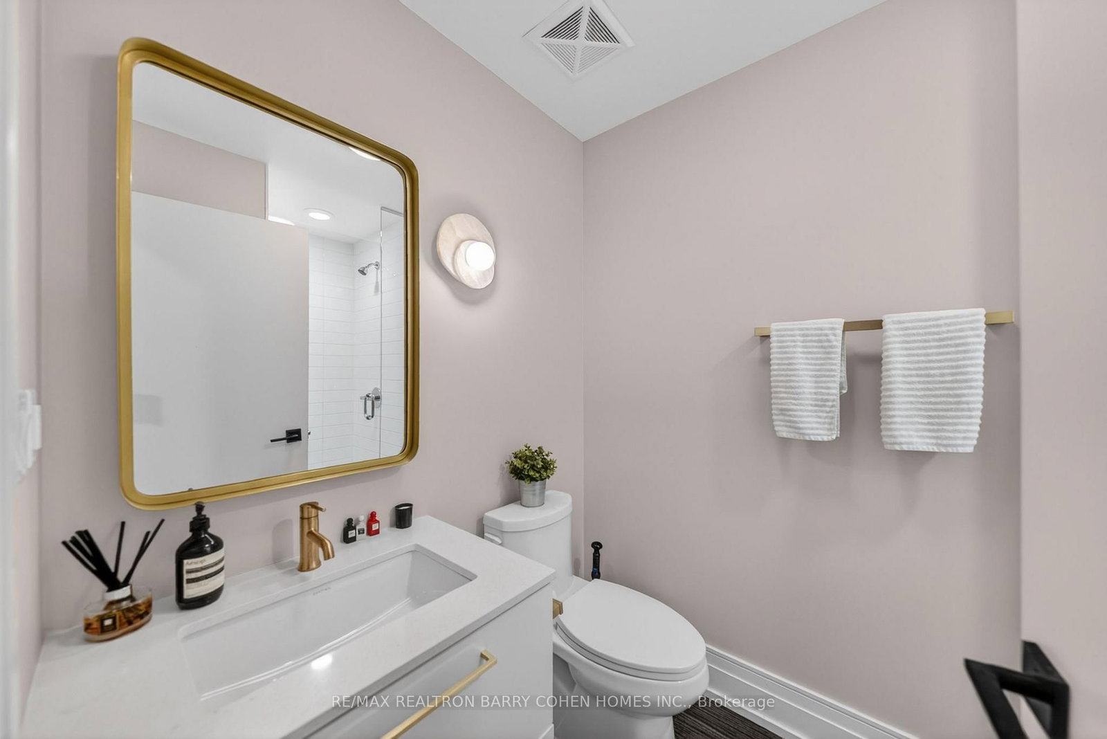 90 Niagara Street, Unit 107 - Photo 34