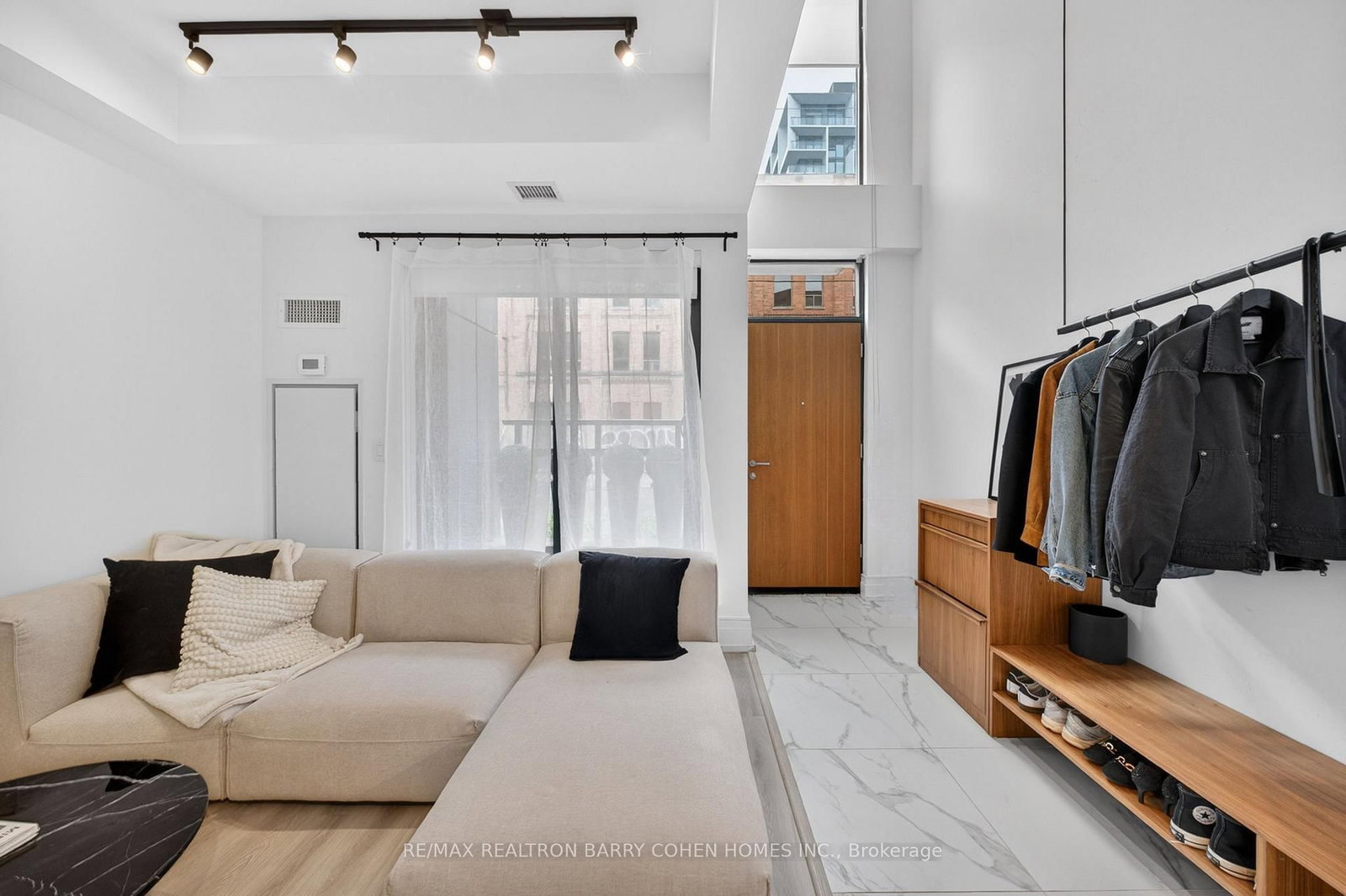 90 Niagara Street, Unit 107 - Photo 7