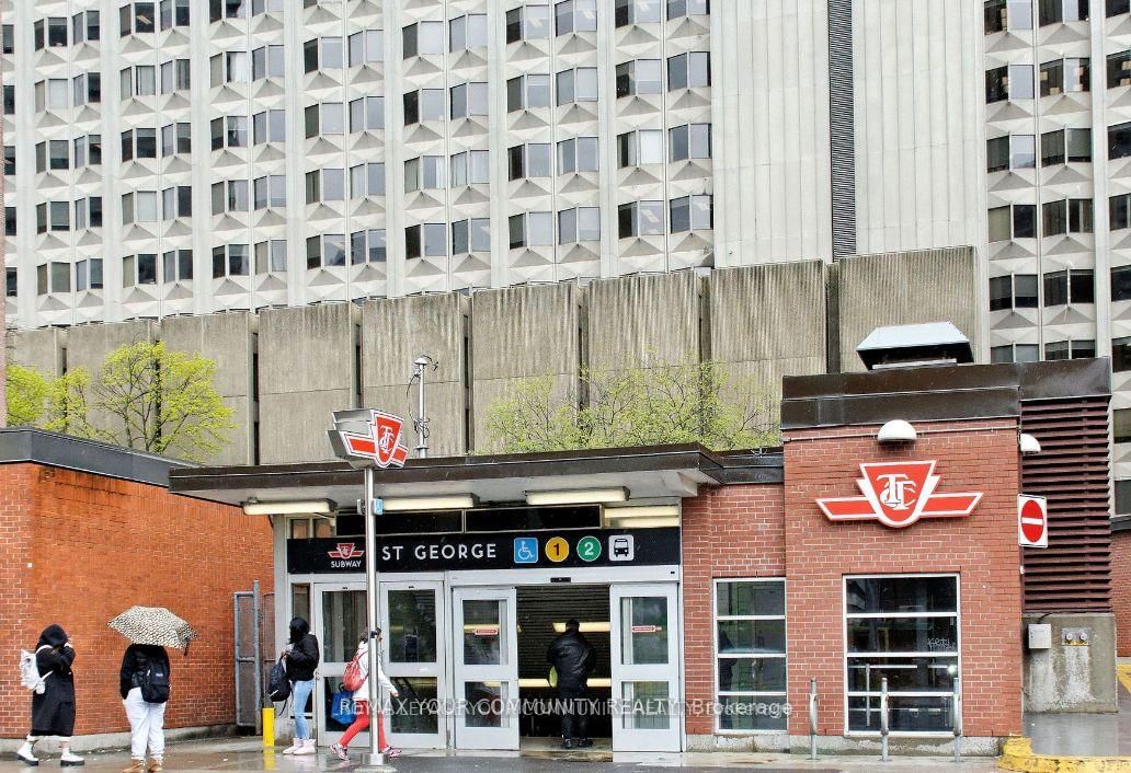200 Bloor Street W, Unit 2008 - Photo 16