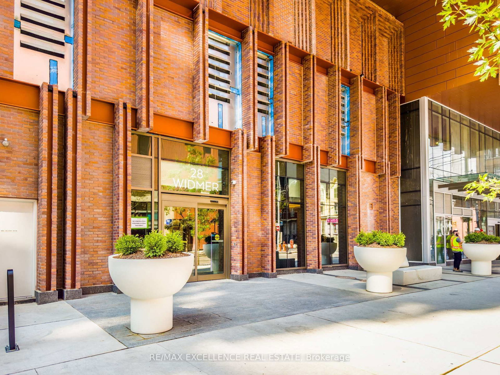 28 Widmer Street, Unit 4222 - Photo 2