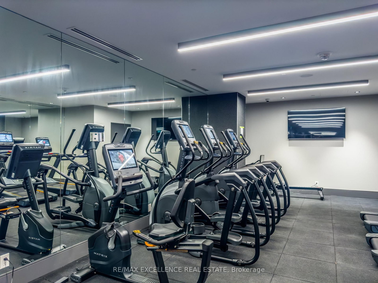 28 Widmer Street, Unit 4222 - Photo 28
