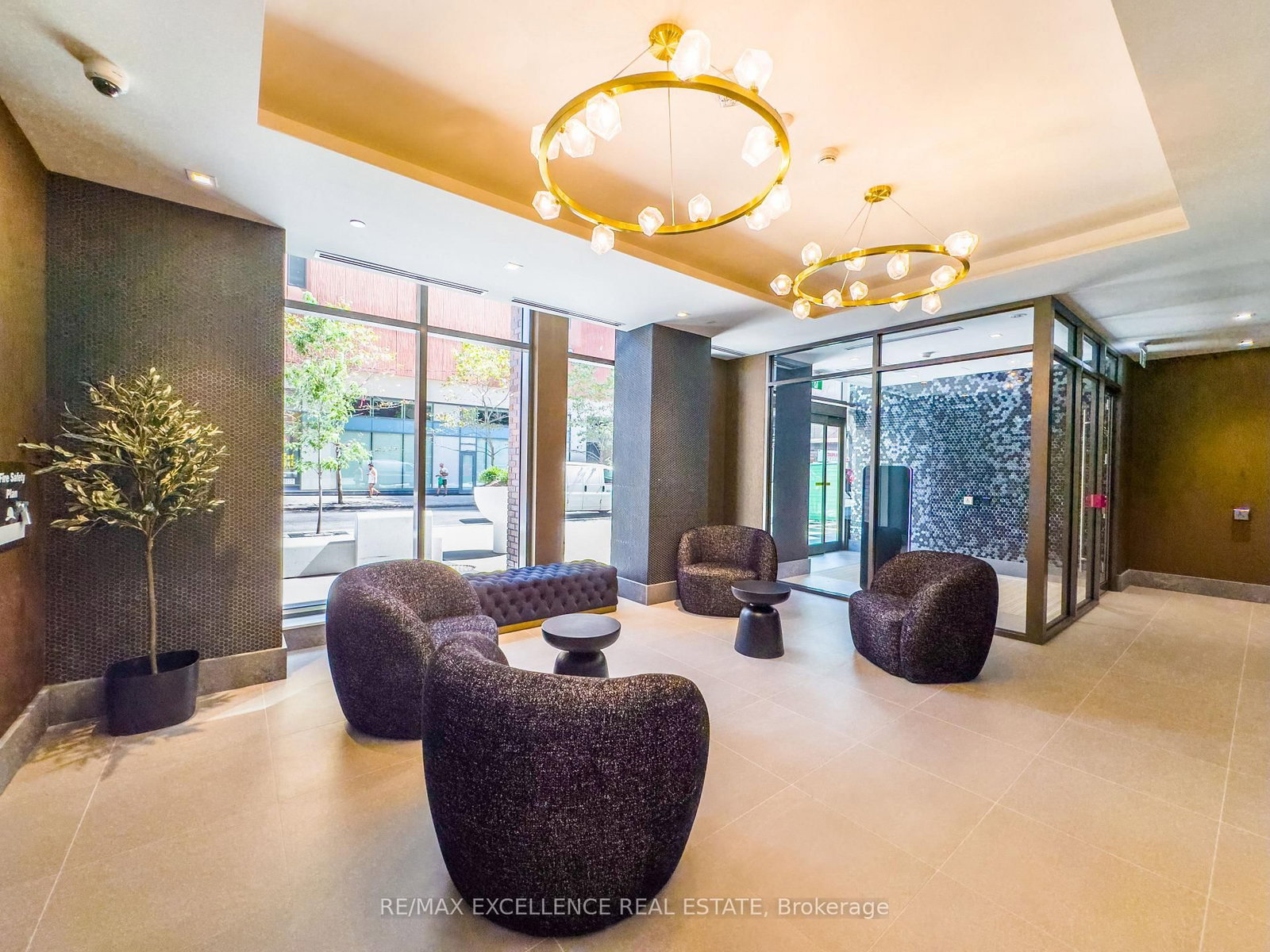 28 Widmer Street, Unit 4222 - Photo 5