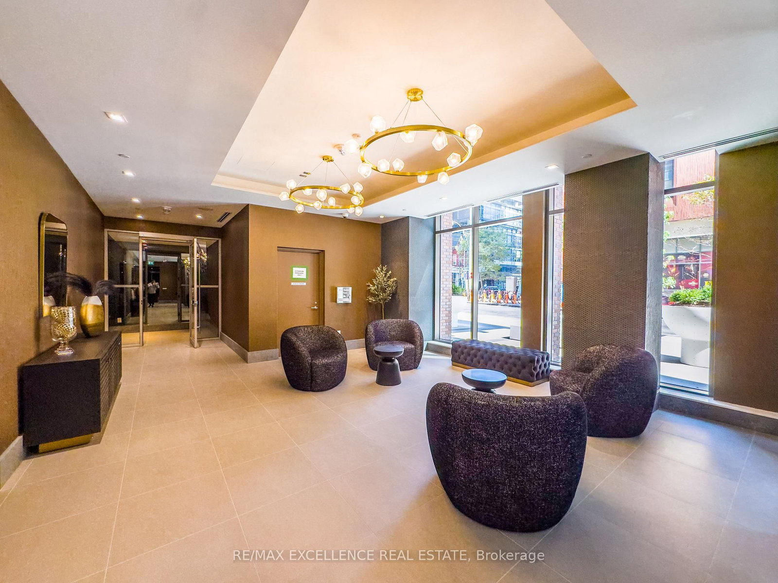 28 Widmer Street, Unit 4222 - Photo 6