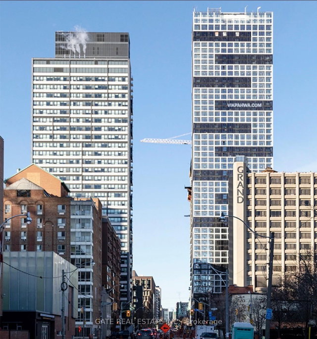 3011 - 181 DUNDAS Street E E