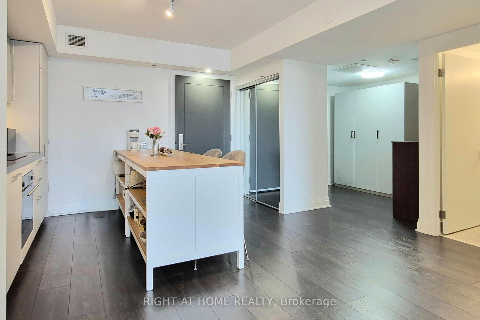 33 Frederick Todd Way W, Unit 319 - Photo 6