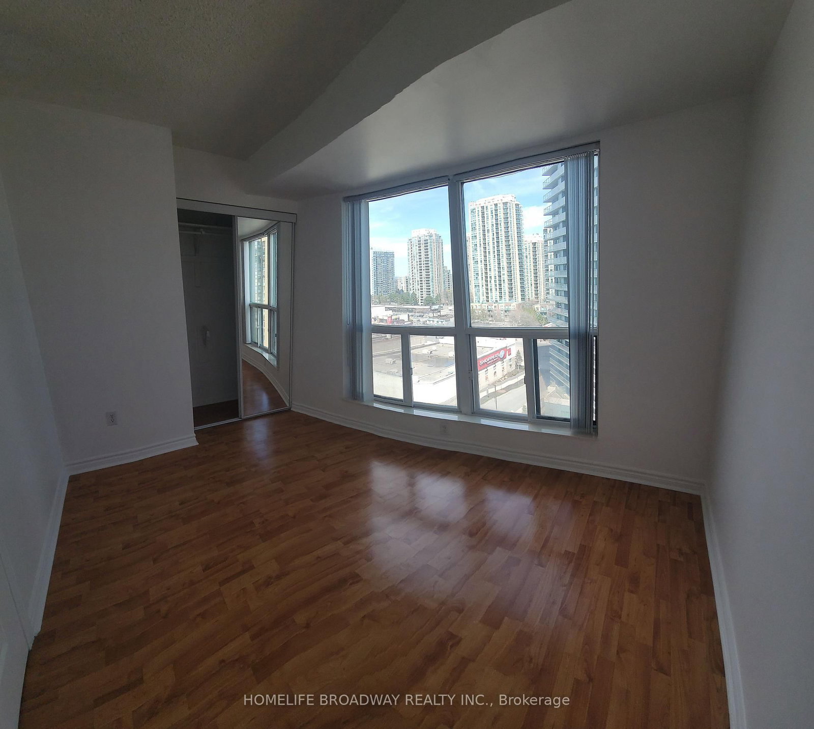 23 Lorraine Drive E, Unit 1615 - Photo 8