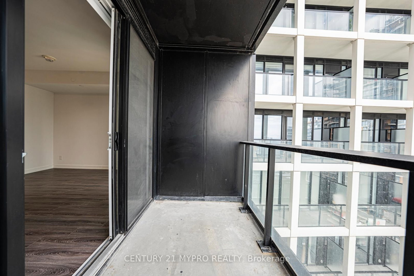 20 Edward Street, Unit 2320 - Photo 6